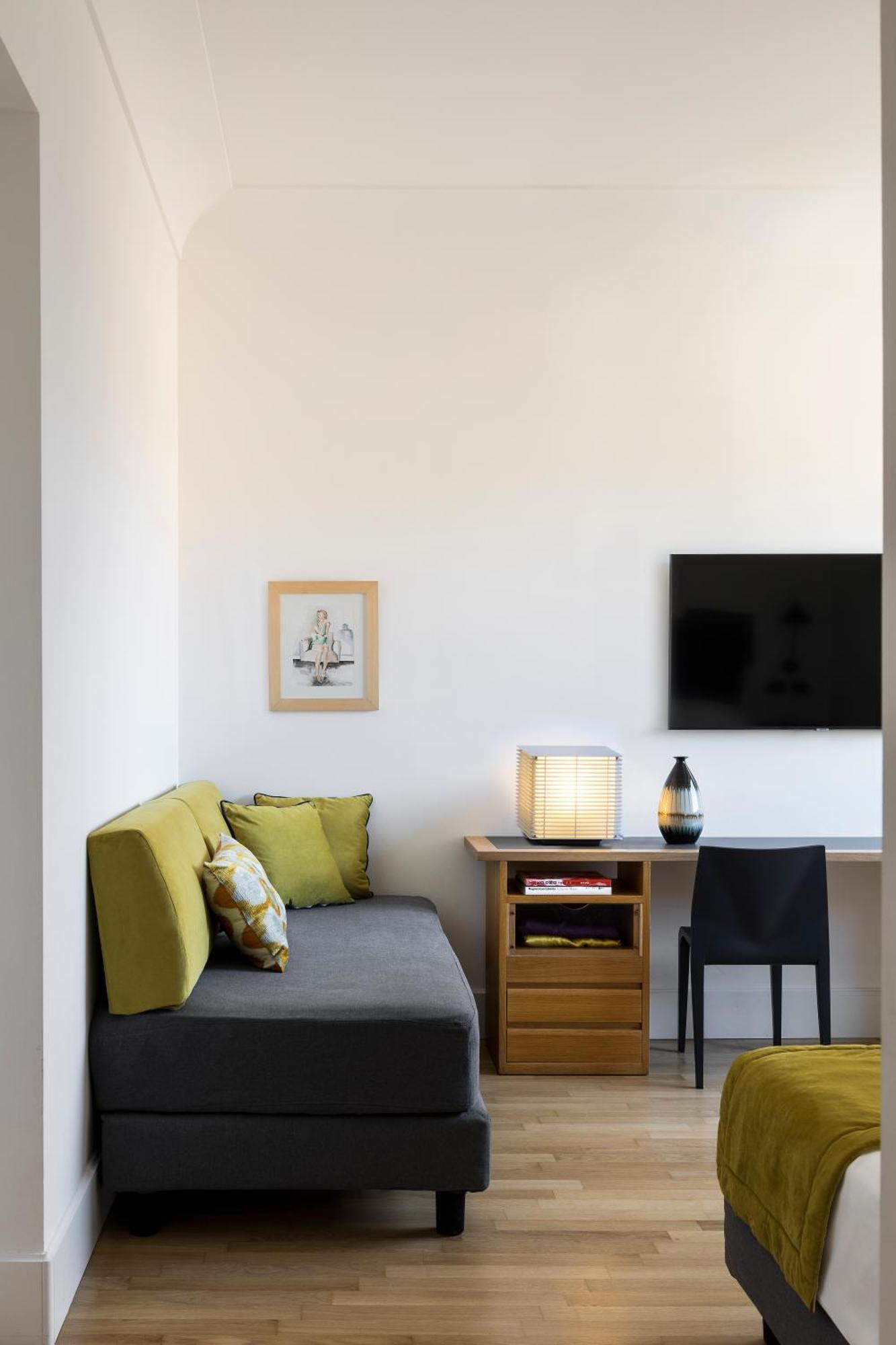 Deluxe Room,1437978481:JPEG