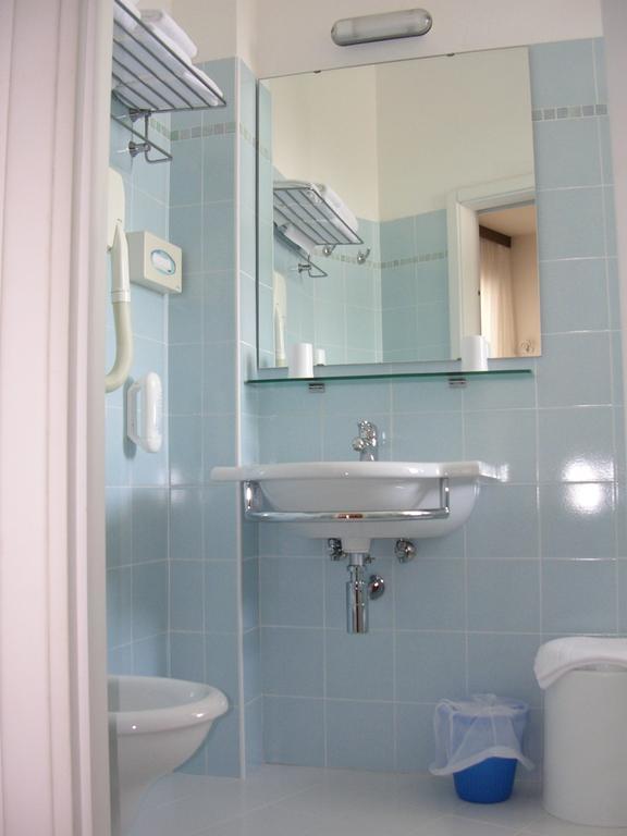 Classic Double or Twin Room,818259131:JPEG